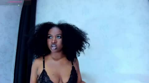 Tayra online show from May 2026 09:09:02 PM