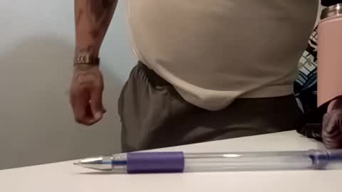 Snapshot of taytay541 chatting on December 2025 11:48:01 AM Big boi sexy online show from December 2025 11:48:01 AM