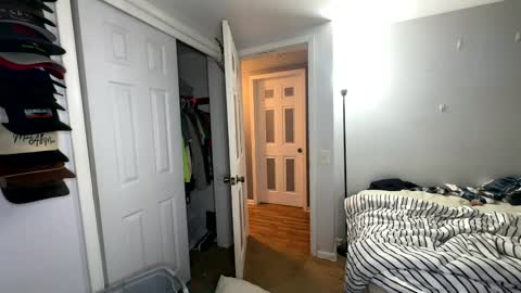 Snapshot of tayztackz chatting on March 2026 06:04:02 AM TayKyle online show from March 2026 06:04:02 AM