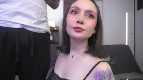 Leo and Luna online show from November 2025 03:56:02 PM