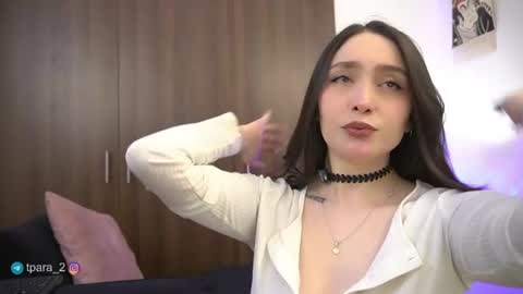 Snapshot of te_para_dos chatting on June 2026 03:25:02 PM Leo and Luna online show from June 2026 03:25:02 PM