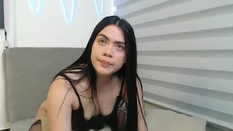 DYNAMITE DUO69 online show from October 2025 03:00:01 PM