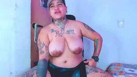 Charlee He online show from December 2024 08:04:01 PM