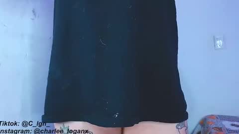 Charlee He online show from January 2025 01:24:01 AM