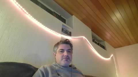 Peter online show from February 2025 04:25:02 AM