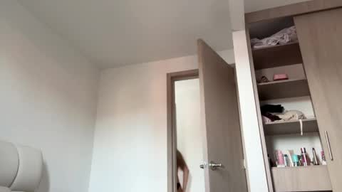 Amy No penetration Virgiin giirl online show from May 2026 12:01:01 PM