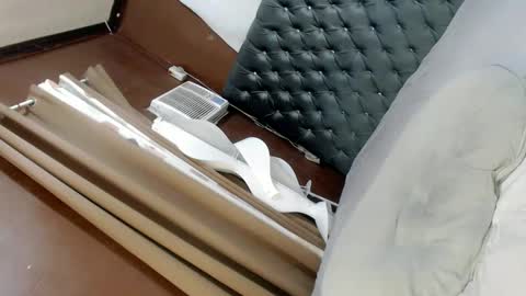 Snapshot of temptationofsex chatting on January 2025 10:20:01 AM EVA GLASSCOTT online show from January 2025 10:20:01 AM