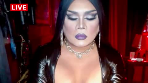 Snapshot of temptress_cocoxxx chatting on April 2026 05:52:01 AM Mistress Coco online show from April 2026 05:52:01 AM