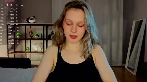 Snapshot of tender__beauty chatting on April 2026 05:39:02 PM Hey Im Aneta online show from April 2026 05:39:02 PM