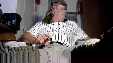 Tennredneck online show from May 2026 01:33:01 AM