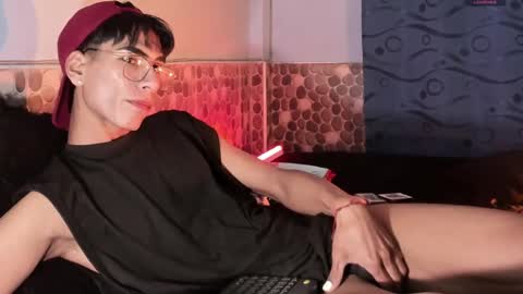 Teo online show from December 2024 10:01:02 PM