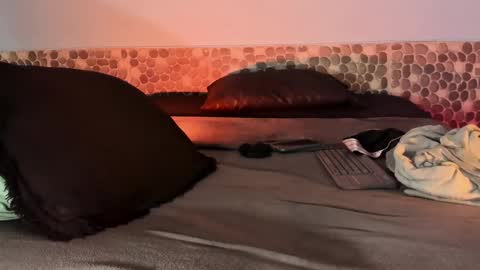 Teo online show from January 2025 01:15:01 AM