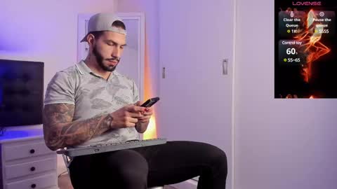 Snapshot of teoferrer chatting on March 2025 08:42:01 PM Teo Ferrer online show from March 2025 08:42:01 PM