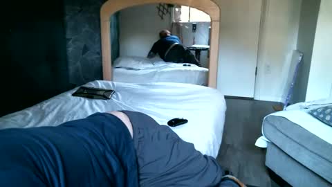 Axle online show from December 2024 10:00:01 PM