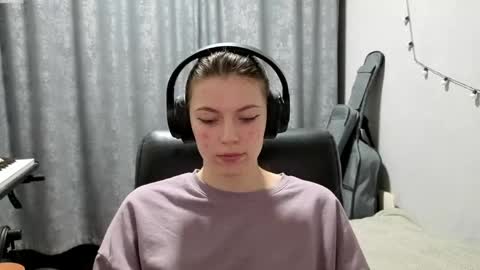 Anny Simpson online show from May 2026 08:25:01 PM