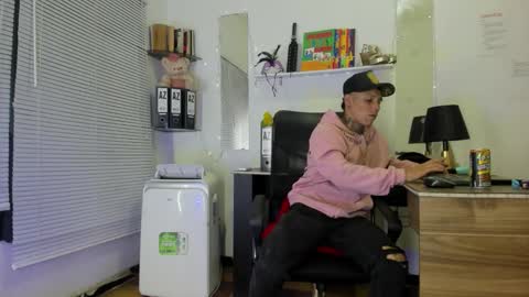 terrycg online show from November 2025 06:25:01 AM