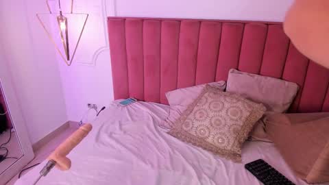 TERESA  online show from February 2026 11:37:01 PM