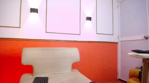 tessachains online show from December 2025 01:24:01 AM