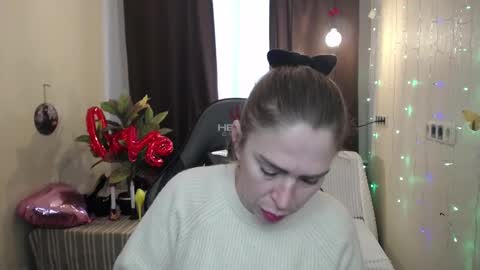 Snapshot of tessadaybreak chatting on February 2025 07:21:01 AM tessadaybreak online show from February 2025 07:21:01 AM