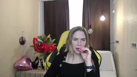 Snapshot of tessadaybreak chatting on February 2025 10:40:02 AM tessadaybreak online show from February 2025 10:40:02 AM