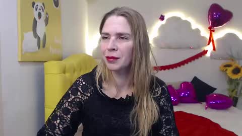 Snapshot of tessadaybreak chatting on March 2025 03:31:01 PM tessadaybreak online show from March 2025 03:31:01 PM