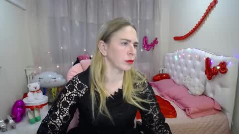 Snapshot of tessadaybreak chatting on March 2025 01:50:02 PM tessadaybreak online show from March 2025 01:50:02 PM