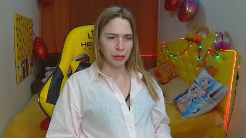 Snapshot of tessadaybreak chatting on March 2025 07:49:02 AM tessadaybreak online show from March 2025 07:49:02 AM