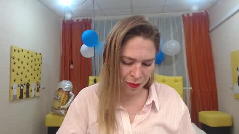 Snapshot of tessadaybreak chatting on September 2025 06:48:02 AM tessadaybreak online show from September 2025 06:48:02 AM