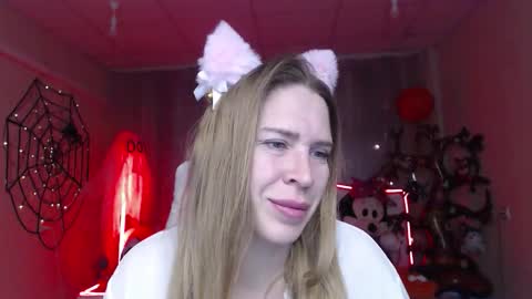 Snapshot of tessadaybreak chatting on October 2025 07:56:01 AM tessadaybreak online show from October 2025 07:56:01 AM