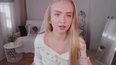 TessaHamilton online show from March 2026 09:26:01 AM