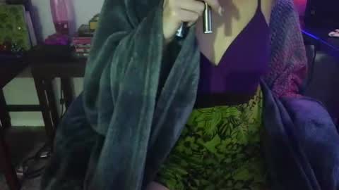 Snapshot of tetherbelle chatting on December 2025 10:38:01 PM tetherbelle online show from December 2025 10:38:01 PM