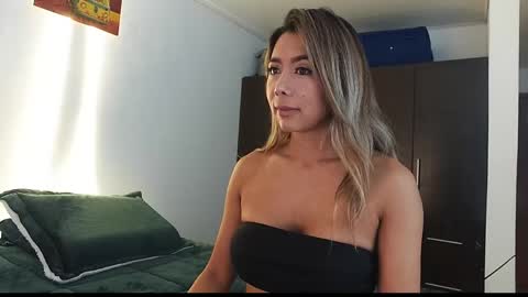 texas_curvykitten online show from May 2026 11:37:01 AM