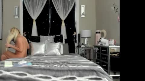 Snapshot of texaspeach69 chatting on December 2025 06:26:01 PM peachy online show from December 2025 06:26:01 PM