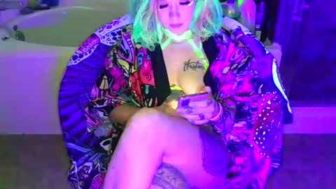 TEXASGIRLLLL online show from June 2026 02:33:01 PM
