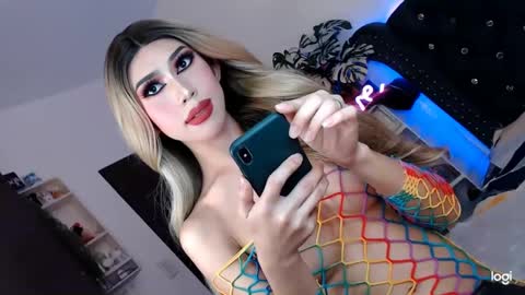 Snapshot of tgirl_adele chatting on March 2025 09:37:02 PM Itsme tgirlAdele online show from March 2025 09:37:02 PM