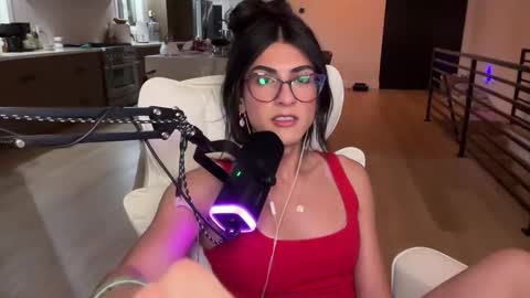 babygirlmami online show from May 2026 10:01:01 AM