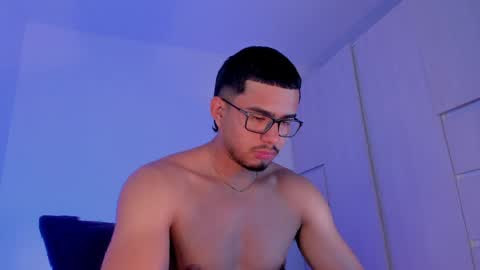 Snapshot of thadeo_king chatting on April 2026 11:24:02 PM thadeo_king online show from April 2026 11:24:02 PM