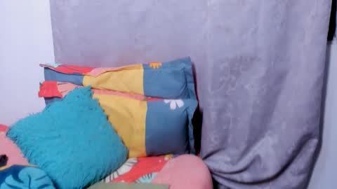 thaimy_ online show from November 2025 01:59:02 AM