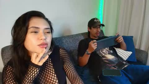 T H A I S  online show from April 2026 12:23:01 AM