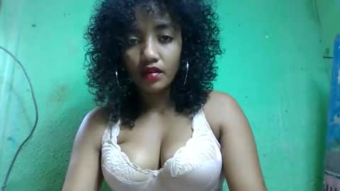 thalia1810 online show from December 2025 09:18:01 AM