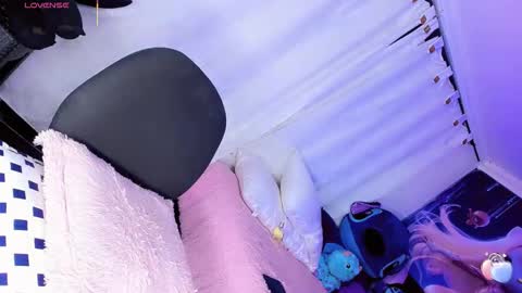 Thalia Girl online show from November 2025 01:05:02 AM