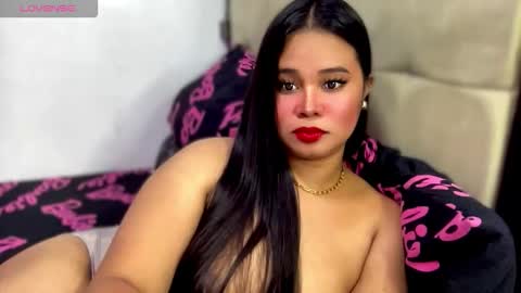 Snapshot of thalia_houston69 chatting on December 2025 05:39:02 AM Ms. Thalia online show from December 2025 05:39:02 AM