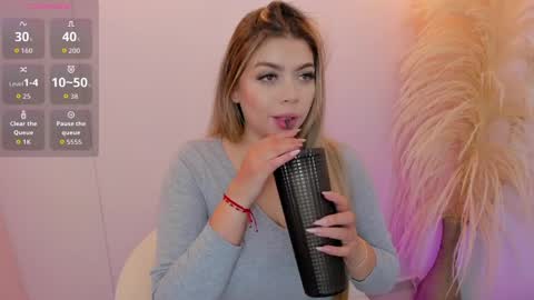  Thalia online show from April 2026 07:15:01 PM