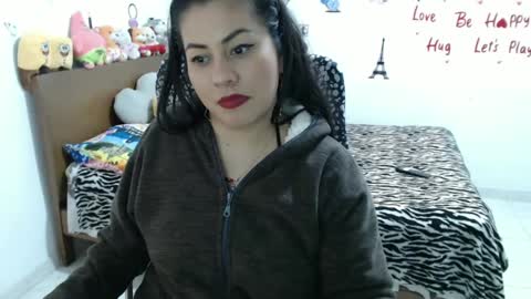 Snapshot of thamara__1023 chatting on January 2025 07:45:02 PM thania sometimes in the company of Alan and Maria online show from January 2025 07:45:02 PM