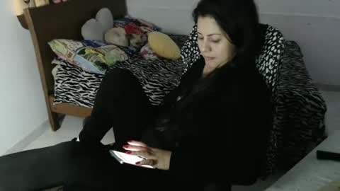 Snapshot of thamara__1023 chatting on January 2025 10:18:01 PM thania sometimes in the company of Alan and Maria online show from January 2025 10:18:01 PM