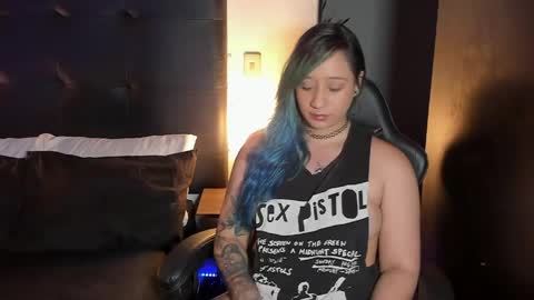 Thamy online show from April 2026 03:18:01 AM