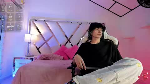 Snapshot of thanier_18 chatting on March 2026 07:20:02 PM thanier_18 online show from March 2026 07:20:02 PM