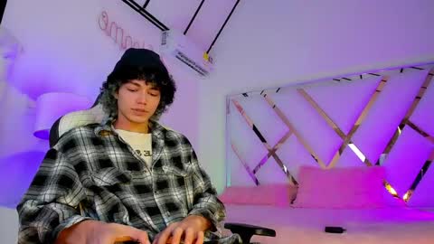 Snapshot of thanier_18 chatting on March 2026 07:25:01 PM thanier_18 online show from March 2026 07:25:01 PM