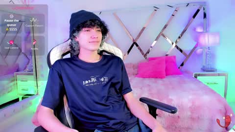 Snapshot of thanier_18 chatting on April 2026 07:30:02 PM thanier_18 online show from April 2026 07:30:02 PM