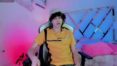 Snapshot of thanier_18 chatting on April 2026 07:48:01 PM thanier_18 online show from April 2026 07:48:01 PM